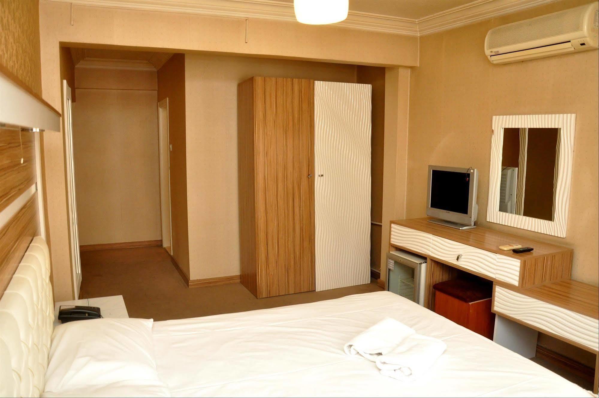 Anit Park Hotel Ankara Buitenkant foto
